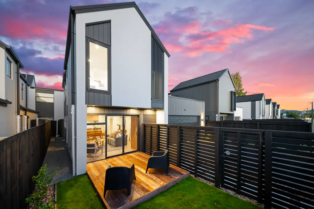 Saint Albans 3 Bedroom Spacious, Modern & Ready to Impress!