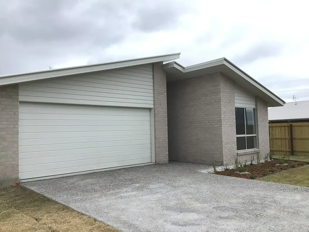 Warwick 4Kwarto COMING SOON TO THE MARKET - IMPRESSIVE BRICK HOME IN MCDOUGALL STREET