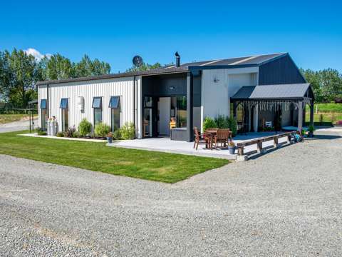 Fairlie  Spacious shed and modern living