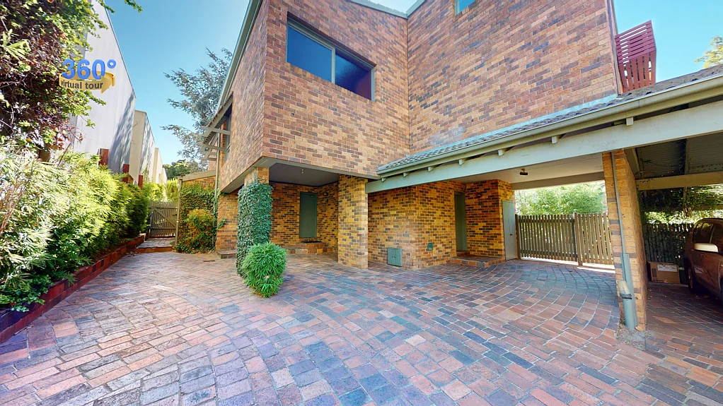 Charming 2-Bedroom, 2-Bathroom Townhouse on Iconic Lygon Street ? A Lifestyle to Envy