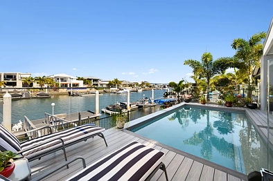 Jacobs Well 4chambre Luxurious, Waterfront , Will Be SOLD