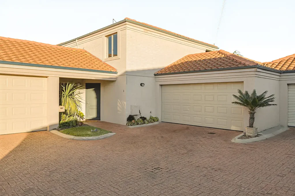 Sorrento 3房  EFFORTLESS COASTAL LIVING