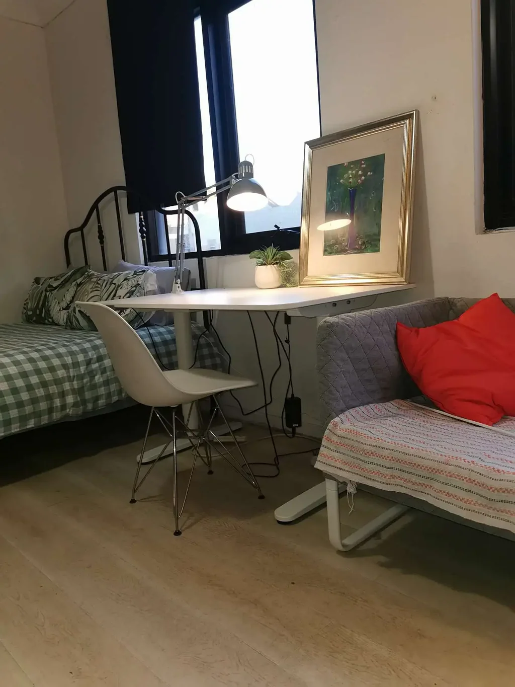 Spacious studio in a great location for rent