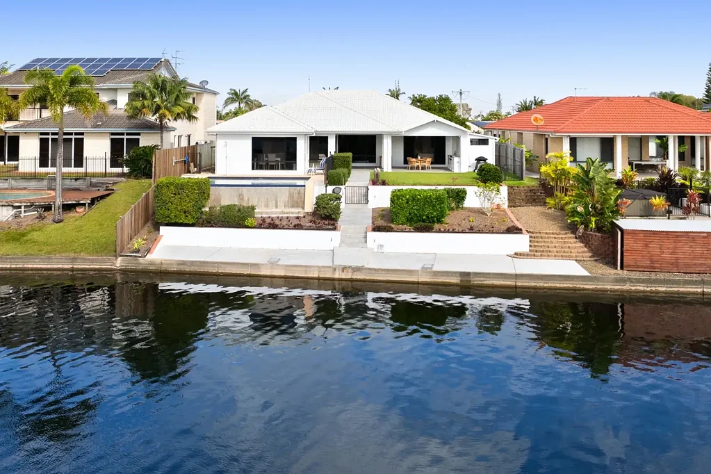 Parrearra 4ਬੈੱਡਰੂਮ Waterfront Retreat with 20M Frontage