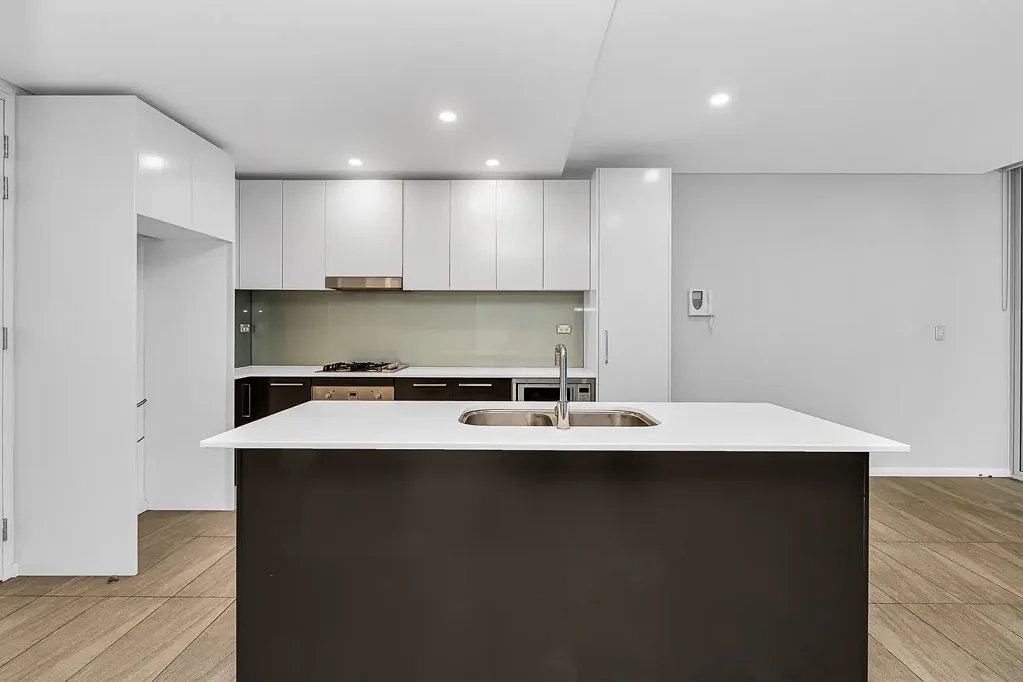 Stylish Apartment Living in the Heart of Alexandria