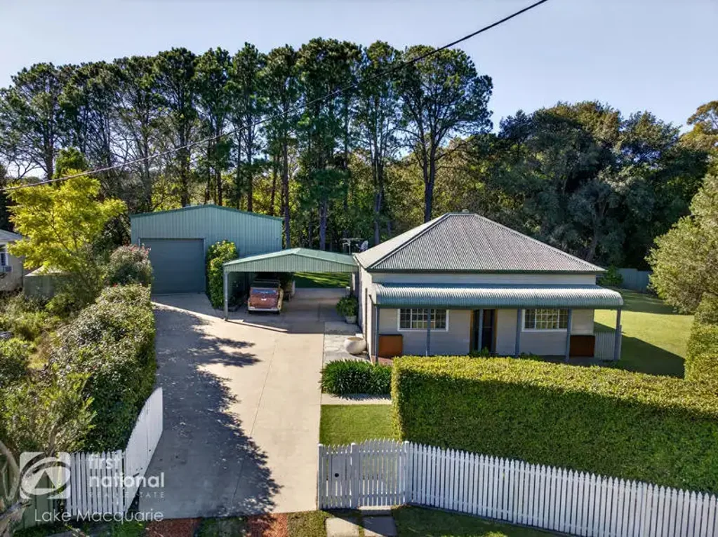 West Wallsend 3ห้องนอน NO SHORT STORY - THIS SHED IS THE REAL HEADLINE