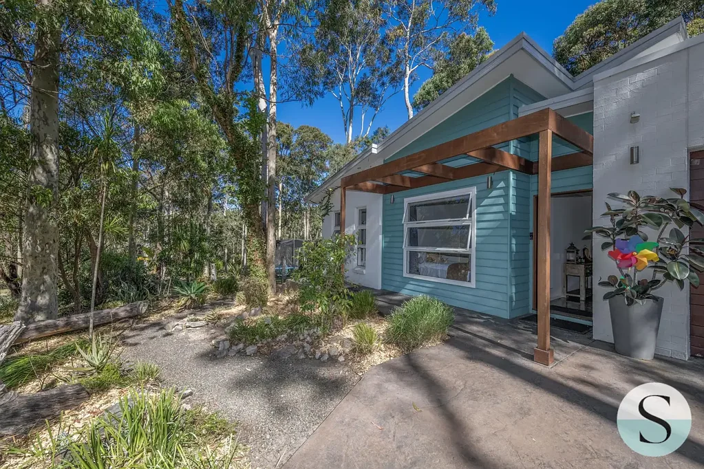 Murrays Beach 4房  Outlook to Nothing but Nature, Never to be Built Out, No Neighbours Feel, Space To Breathe – Spacious Single Level Dual Living & Side Access on 1020m²