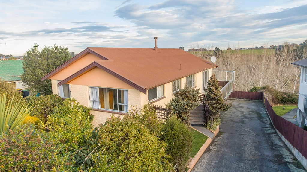 Highfield 3 Bedroom Easy Living on the Edge