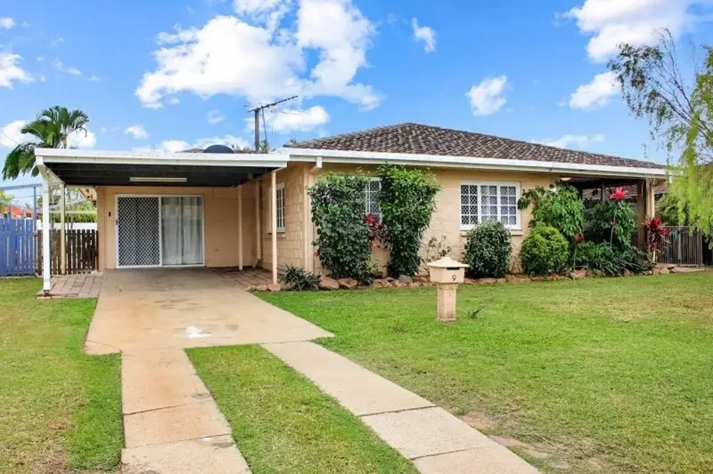 Kirwan 3 Bedroom SO MUCH TO OFFER!