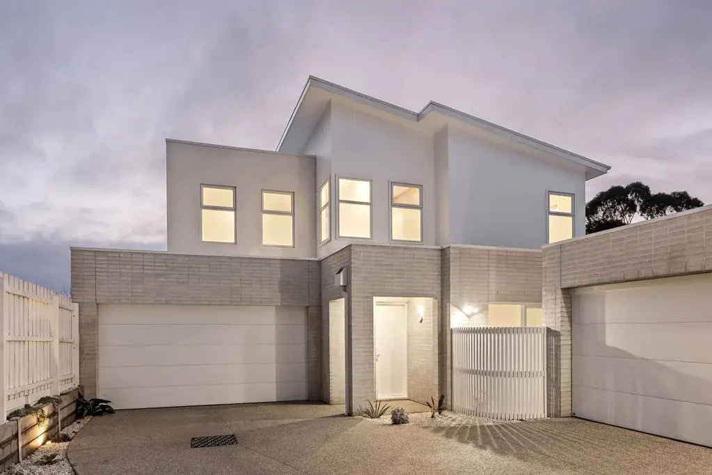Mccrae 4Zimmer A Sophisticated Coastal Sanctuary
