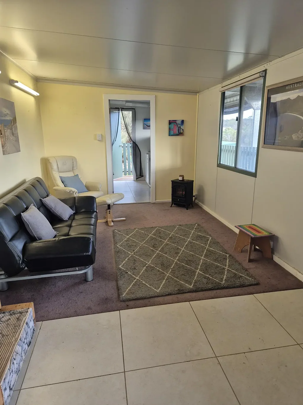 Swansea  Permanent caravan and annexe, council approved on 970m2 block,bush outlook,5 minutes to shops and beaches. Very private and cosy