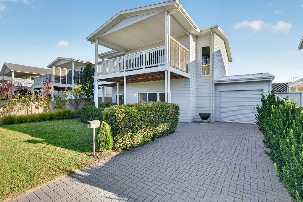 Encounter Bay 4房  Premium Home & Location!