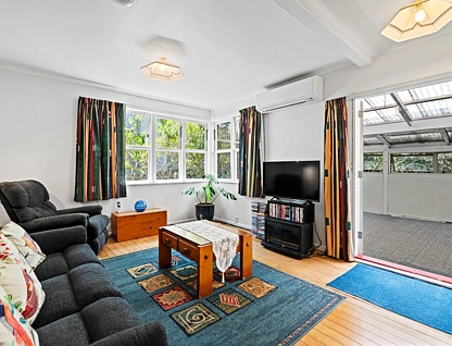 214 East Coast Road, Forrest Hill, North Shore City, 3 ਕਮਰੇ, 1 ਬਾਥਰੂਮ, House