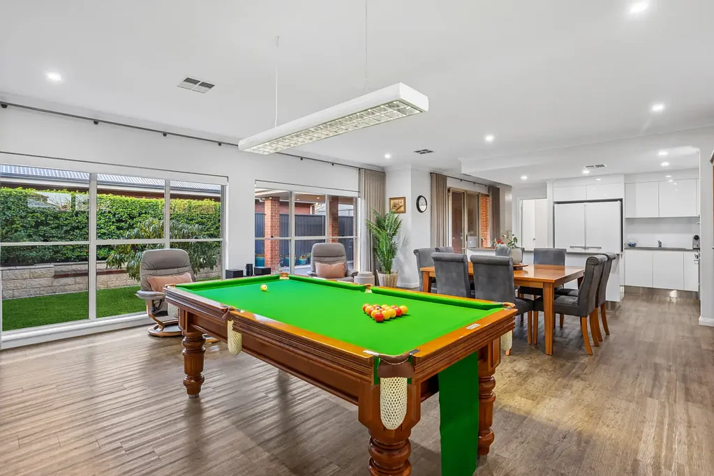 Cheltenham 4غرفة نوم Grand-Scale Family Living with Timeless Character and Every Modern Luxury