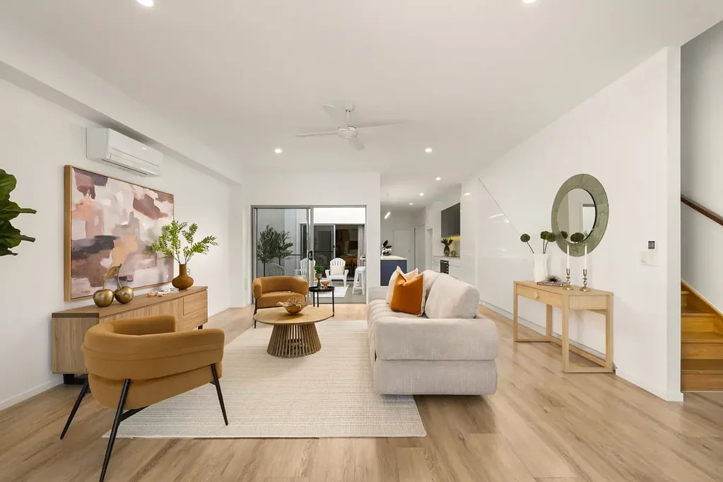 Maroochydore 4Zimmer Architectural Style Meets Effortless Sunshine Cove Living