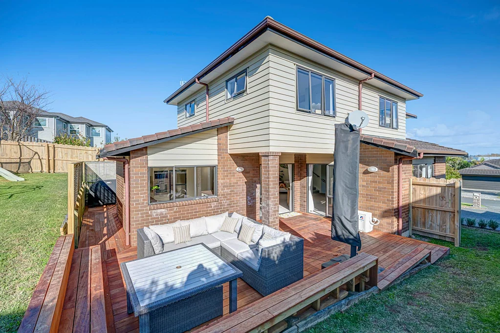 Red Beach 4房  Solid and Spacious Sundrenched Family Home