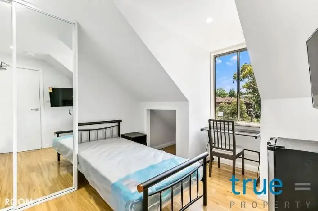 AFFORDABLE AND CONVENIENTLY FURNISHED ROOM