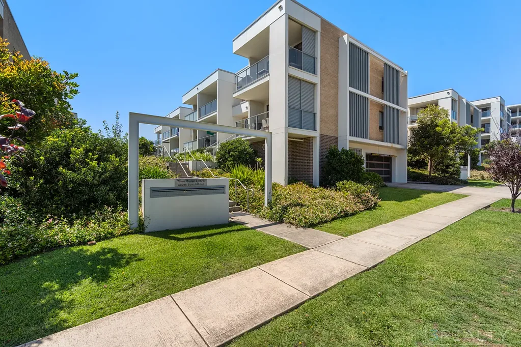 8/55B Caves Beach Road, Caves Beach, NSW 2281