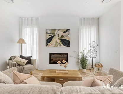 2/8A Bird Street, Eltham, VIC 3095, 3 slaapkamers, 2 badkamers, Townhouse