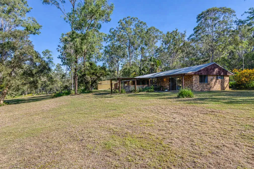 Kurwongbah 5chambre Rare Opportunity - 32 Acres - Adjoins Lake Kurwongbah