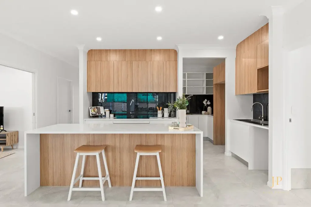Flagstone 4침실 A Masterpiece of Modern Living – Brand New, Luxury-Finished Family Home | 239m² on 624m² Block