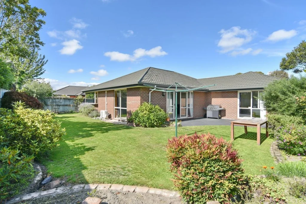 Bryndwr 3 Slaapkamer * UNDER OFFER * Great Location & Value Here