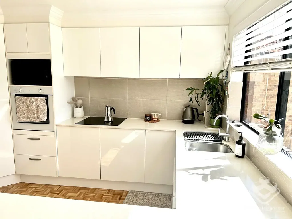 Resort Style Living - Top Floor Luxury 2 Bed Unit with lock up garage