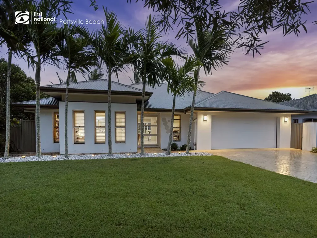 18 Newcastle Drive, Pottsville, NSW 2489