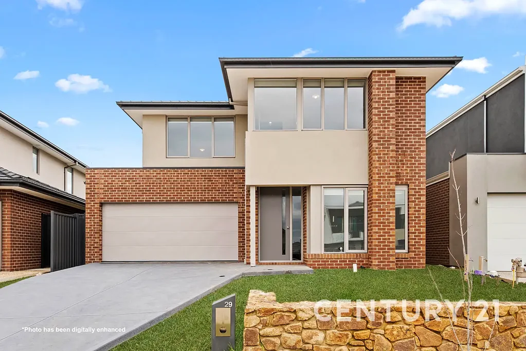 Modern Family Home in the Heart of Clyde North