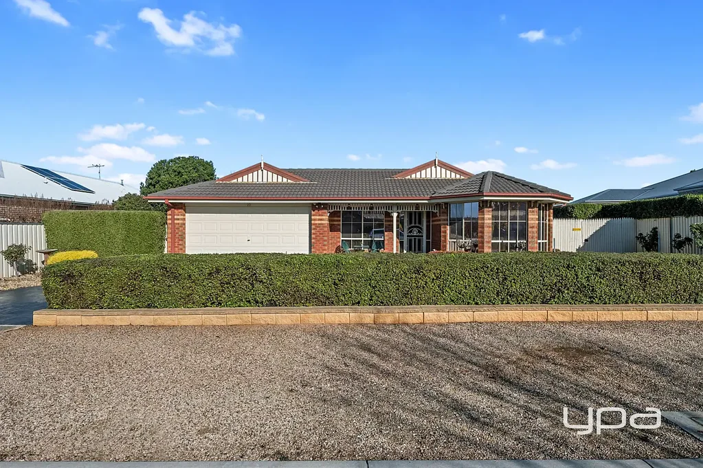10 Suttonleigh Way, Darley, VIC 3340
