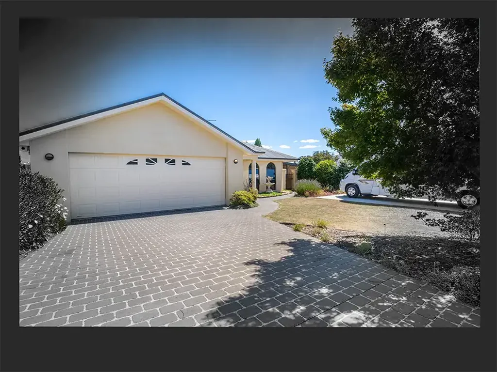 Prospect Vale 4غرفة نوم 4 Bedroom Family Home in Quiet Prospect Vale Pocket – Minutes to St Patrick's College