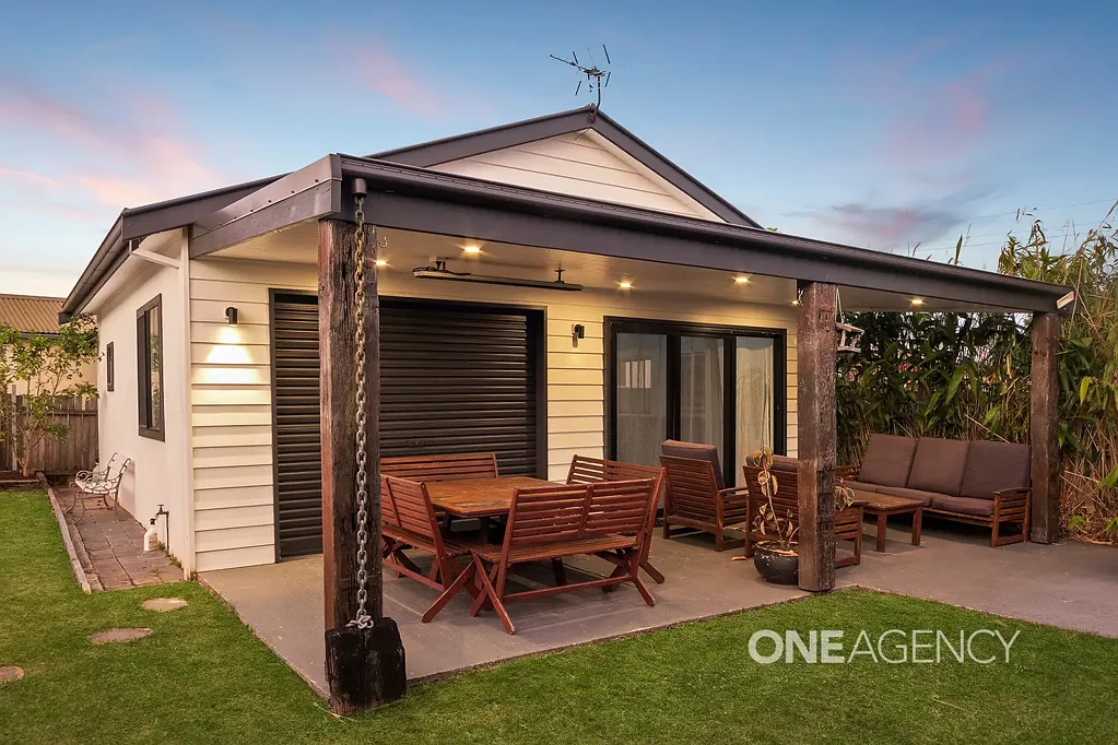 4 Carinmoney Avenue, Warilla, NSW 2528