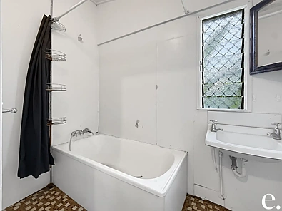 6 LLOYD ST, MAREEBA QLD 4880, 0 침실, 0 욕실, House