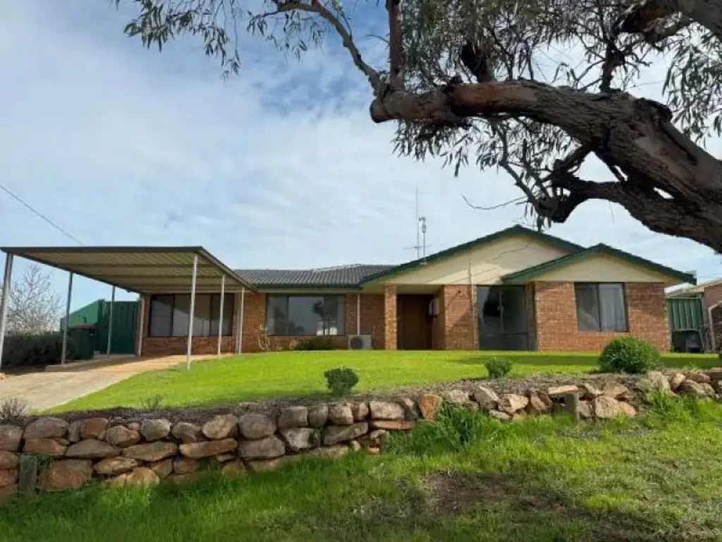 6 Chattamarra Place, Gingin, WA 6503