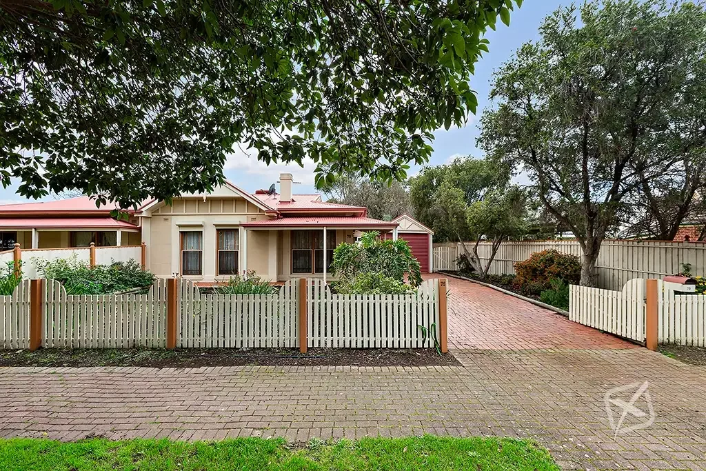 Warm & Welcoming Three-Bedroom Home with Great Outdoor Living