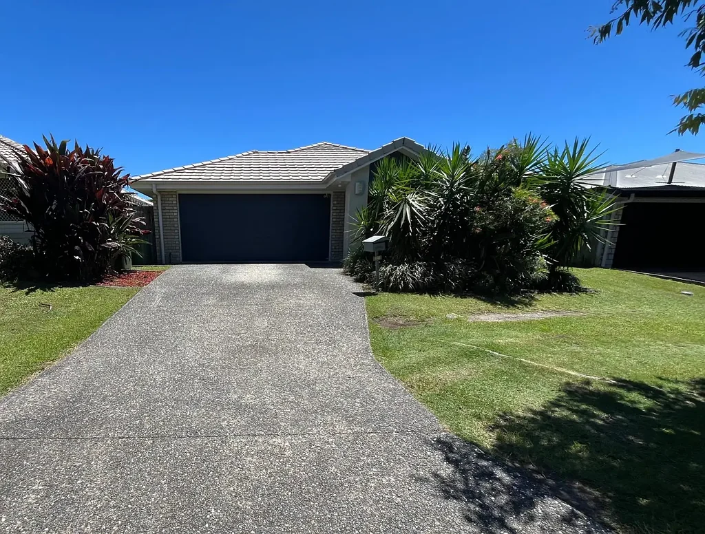 Home In The Sort After Norman Springs Estate