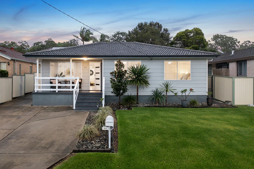 35 Anembo Avenue, Summerland Point, NSW 2259