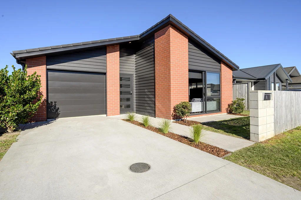 Papamoa 4 Bedroom Modern style coastal living