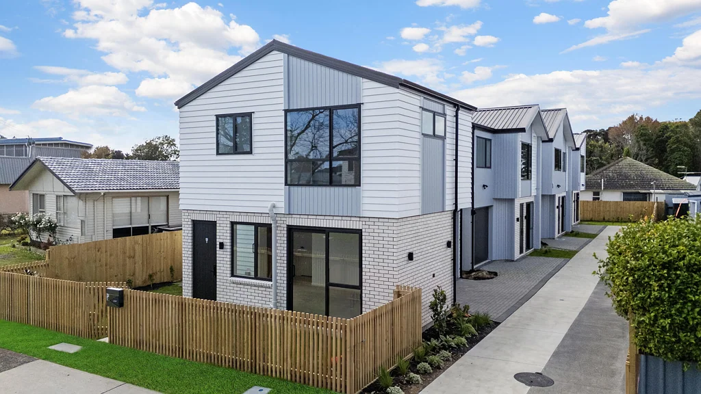 Mangere East 4房  Brand New 4-Bedroom Standalone in Prime Mangere - Must Sell!