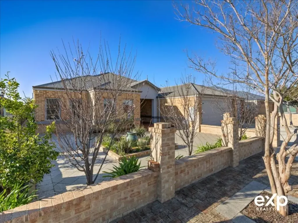 Ravenswood 4房  UNDER OFFER with FiFi at eXp Australia