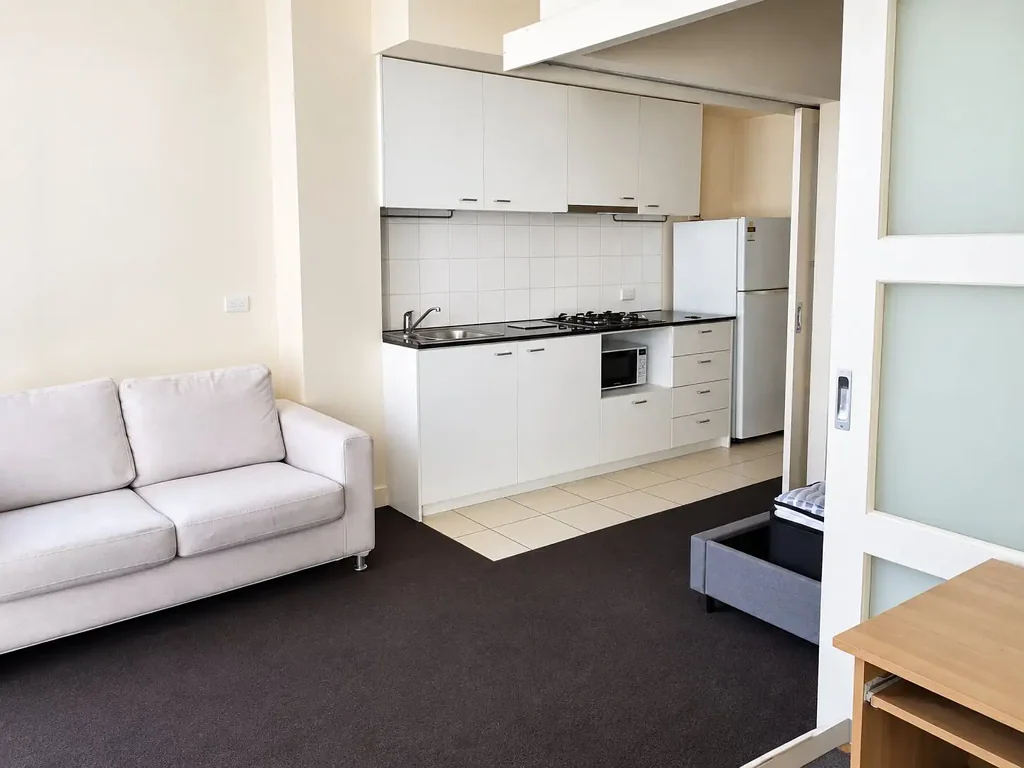 Bright 1 Bedroom Apartment in CBD