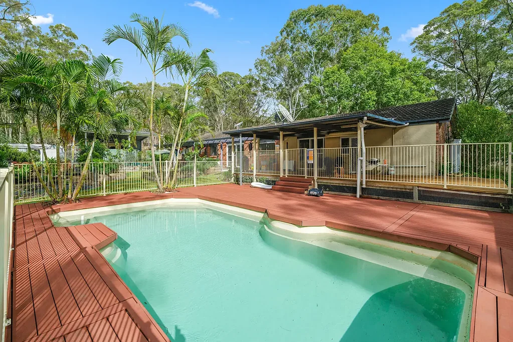 Eagleton PRIVATE ACREAGE RETREAT WITH SHEDDING, SPACE & SERENITY