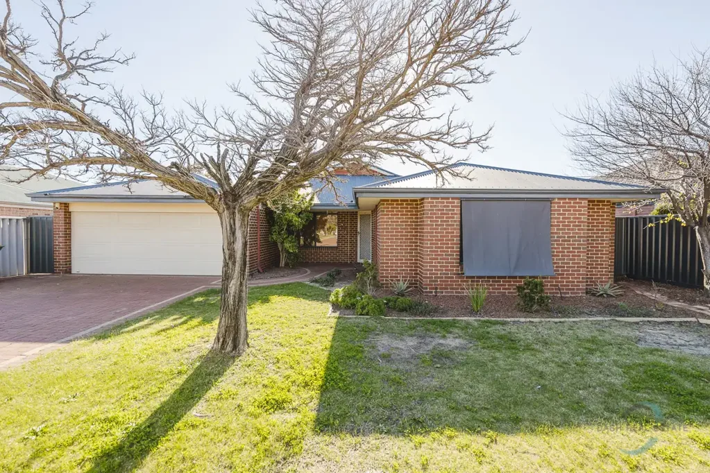 Forrestfield 5房  BIG ON SPACE, BIG ON FAMILY LIVING!!