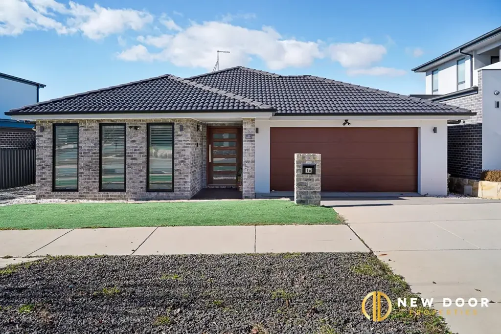 4 Bedroom Family House For Rent!