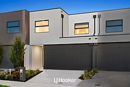 43 Savoy Grove, Cranbourne North