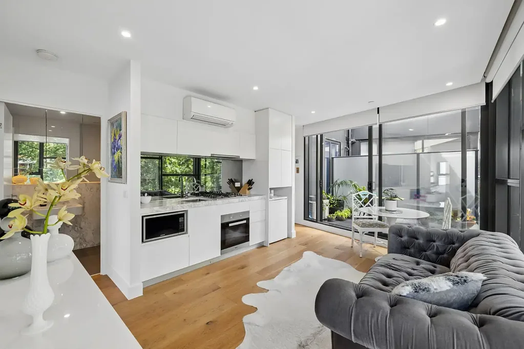 Elwood 2Kwarto Two balconies and a flair for the fabulous