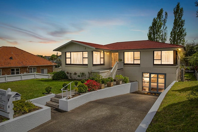 84 Tiverton Road, New Windsor, Auckland City