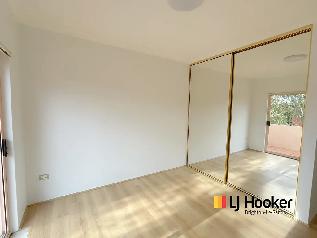MASSIVE MODERN TWO BEDROOM UNIT!!