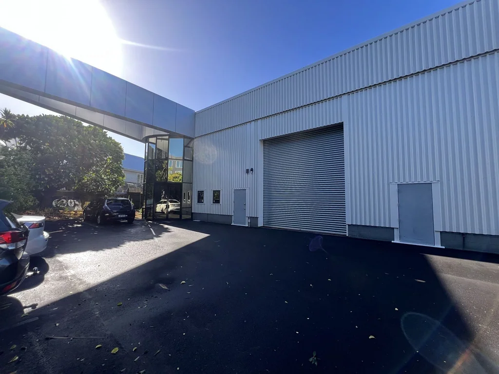 Ellerslie Quality Refurbished Office & Warehouse