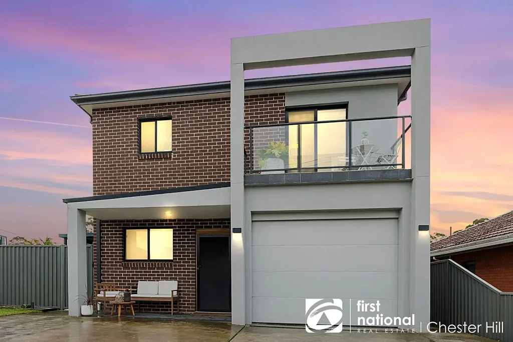 Chester Hill 4બેડરૂમ Stylish & Spacious Double Brick Modern Duplex